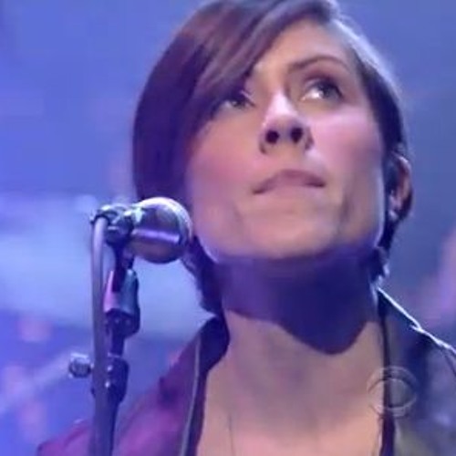 Walking With The Ghost - Tegan & Sara (KEXP Live)