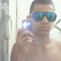 LUAN-BATE COM A BUNDA NO CHAO