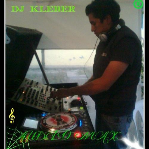 Audio max kleber baile 4 esquinas
