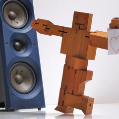 Cubebot in Love