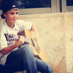 Justin Bieber - Mama's Boy