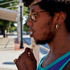 Gold on my Macbook (P May RMX)