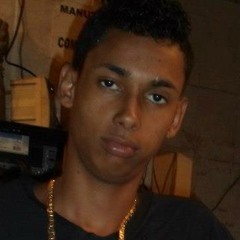 MONTAGEM UMA NOITE DE PRAZER (( DJ 2L DA ROCINHA ))