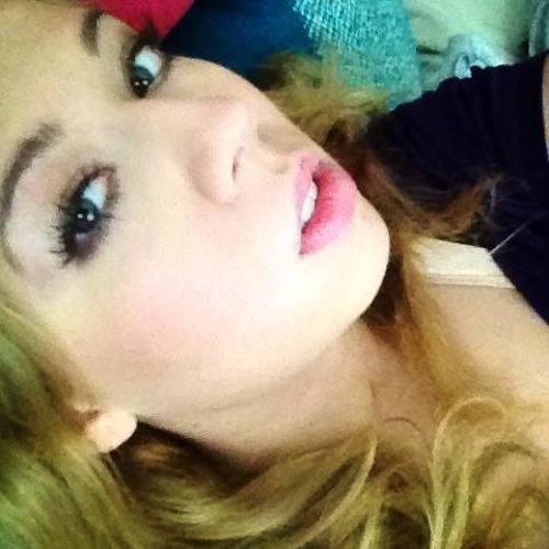 Stream Jennette McCurdy Bra Listen to Jennette playlist online for
