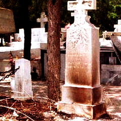 Imaginary sonic space of a greek cemetery