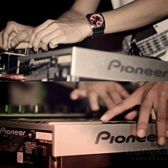 Morena Super Hot - ChiQoy Rmx ( Re-edit )