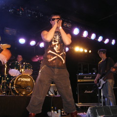 Jason Donovani munni monument (J.M.K.E. kaver, live 2009)