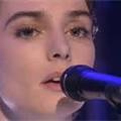 Sinead O'connor - "Take Off Your Shoes" (Live)