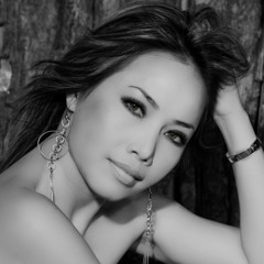 MỘT MÌNH