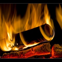 Нестинарско хоро-свири Пейчо Пейчев и Йордан Василев (гайда и тъпан)