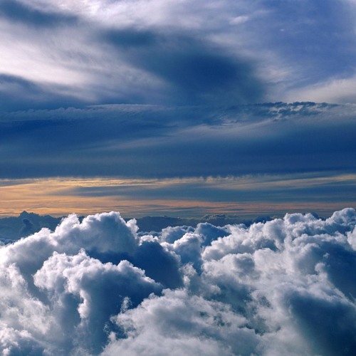 **FREE DOWNLOAD** 100Me vs Sunshine Productions-  Above The Clouds 2013