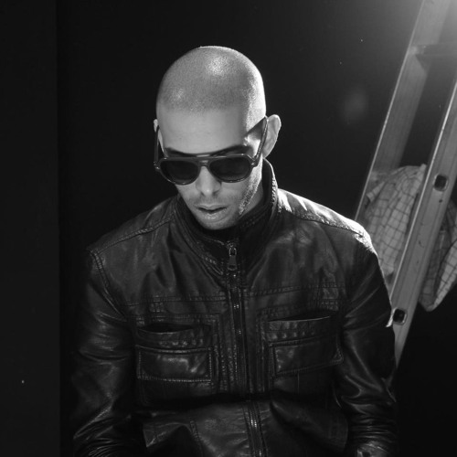 Vipa_Essmik, Essm Ommek