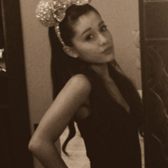 Ariana Grande - Rolling in the Deep