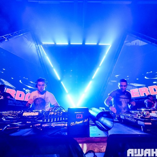 Underdogz aka LUKAS & MALEK (Dj Set) @ Awakenings 2013 NETHERLANDS