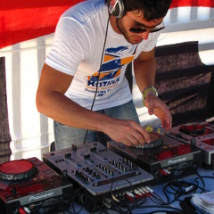 Pedro Santiago - Corazones ( Original mix ) - Free 192 k d/l!