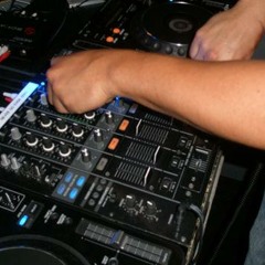 Chuckie ft. Oasis, ACDC - Wonderwall Electro Dude "(Dj Brnt blootleg)"