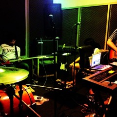 Never Sorry - The worst dreams are the good ones (live)