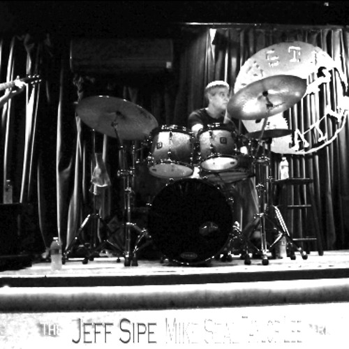Jeff Sipe,Mike Seal & Taylor Lee play "Oleo"