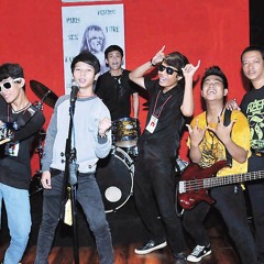 Maaf Bila Ku Tak Sempurna (cover mobile band)
