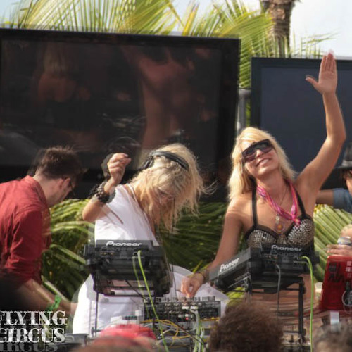 Blond:ish Live @ Flying Circus NYE 2013, Playa Del Carmen
