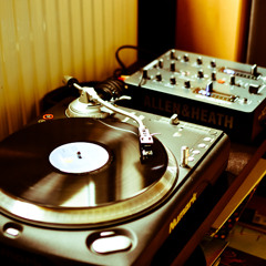 VZ PROD 2013 RENOUVEAU (Prod by Curren$y)