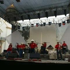 Grupo Laberinto en vivo -El Perron Merino