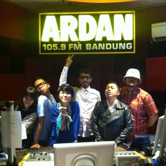 Dimasta n Friends - Memori (Live at ARDAN NgeJamz)