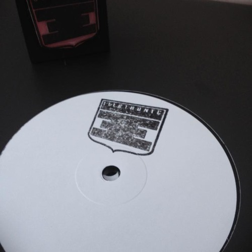 Kangding Ray - EE237 - Electronic Explorations (Warehouse Sessions 005)