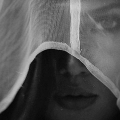 A celle qui est voilée (Live)