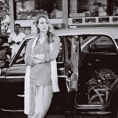 Intoxicated - a fusion of 'No diggity' and 'Must Must'