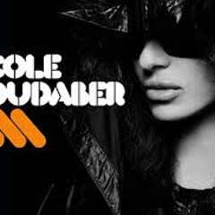 Nicole Moudaber sets