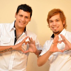 SALUDO MAXI & FER DE 8 CORAZONES PARA ALTA MUSICA PARAGUAY