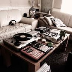 TRAPPIN IN WONDERLAND