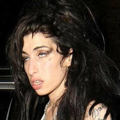 TOTENSLAGER - Amy Winehouse