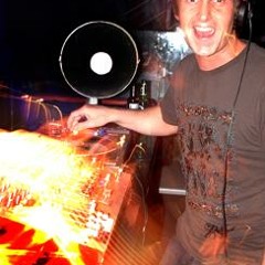 Dj Ben Taylor Live @ Retro Tall Trees 2005!