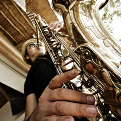 04-mirror image saxnlouder