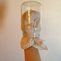my hand is stuck in a jar .-. ow