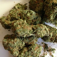 Smoken Problem - Quez Ft: Red, D-black