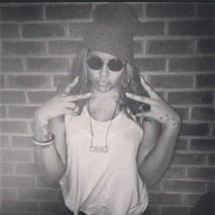 Nikitta Ft. Pro Dot - Don't Cry