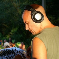 Butze Calling - Technobeen