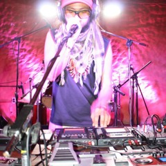 Hammer-human beatboxing