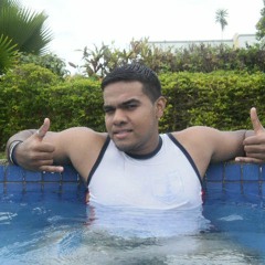 Girl On Fire (Reggae Remix)