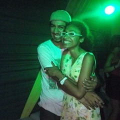 Miradas frias  Dedos (Comité Pokofló ) Feat Karolinativa