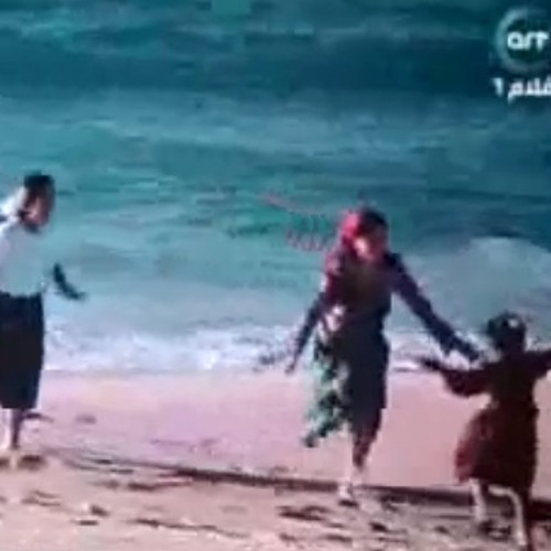 تتر بداية فيلم (أحلام) هند وكاميليا .. ملهمش من دي الحياة غير هي أحلام وبس
