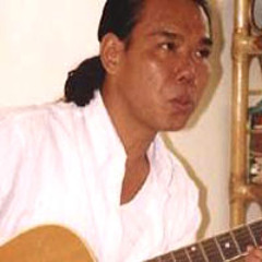 ေတးၿမဳံငွက္ - - - ခင္ဝမ္း