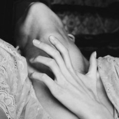 إختناقاتُ، و أنين مؤلم !