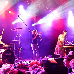 Smokes - feat. Jessi Lee Burn (live)