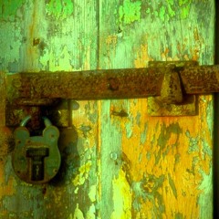 a rusty old door [disquiet0061-textinstagrambient]