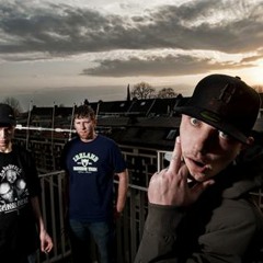 Spinal en Steen - Geen Gangster (Feat Dead Homies)[freemp3x.com]