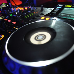 DEEP JAZZY TECH-HOUSE